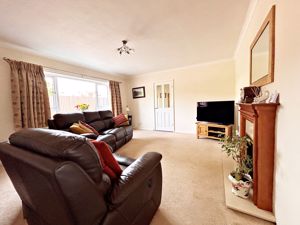 Living Room- click for photo gallery